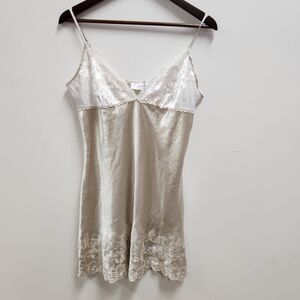 Madison Studios Womens Slip Dress Size L Beaded Embroidered Fairy Bridal Soft